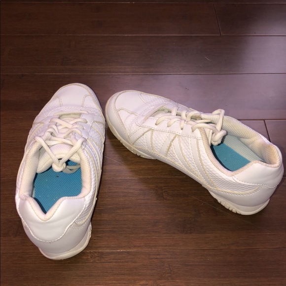 Cheerleading Shoes - Picture 3 of 3